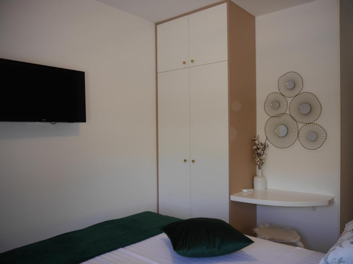 טרוגיר Apartment "Mon Ami" מראה חיצוני תמונה