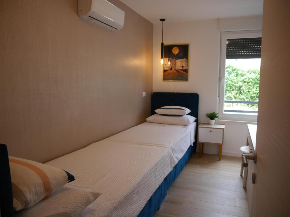 טרוגיר Apartment "Mon Ami" מראה חיצוני תמונה